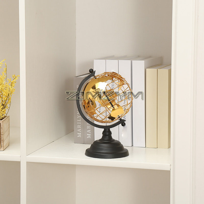 Solar System Orrery - Metalowa ozdoba w kształcie wydrążonego globusa,